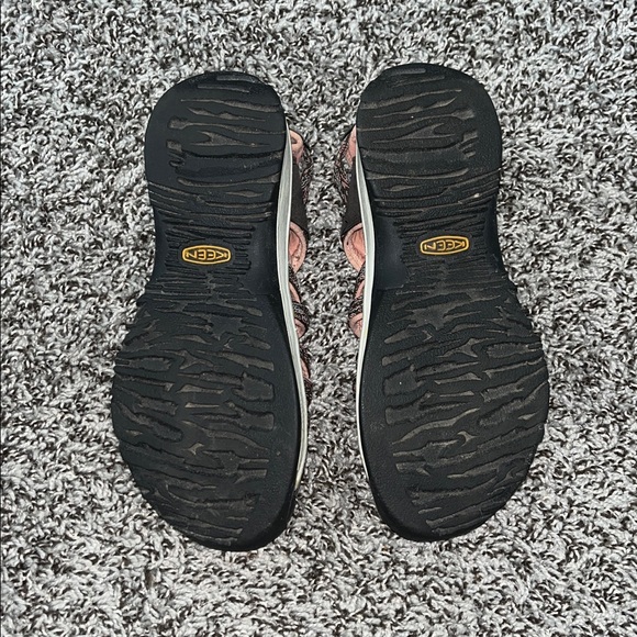 Keen Whisper Waterproof Hiking Walking Sandals Women’s Shoes 6.5 Pink/Gray, EUC - Picture 5 of 8